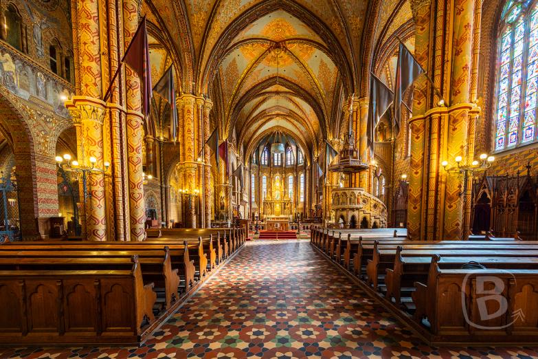 Budapest | Hauptschiff der Matthiaskirche