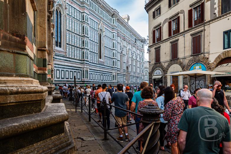 Florenz | Cattedrale di Santa Maria del Fiore - Warteschlange