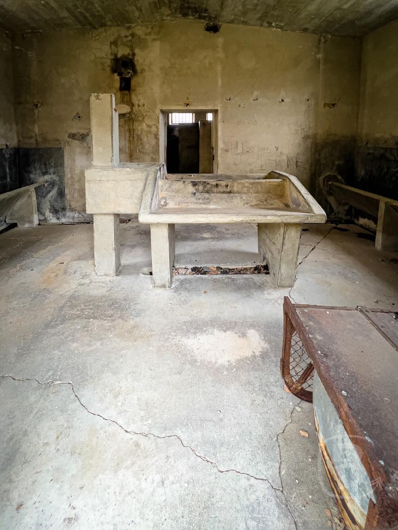 RDGA | Camp des fourches - Bâtiment des Sanitaries