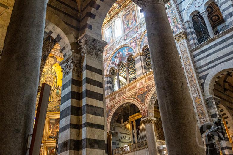 Pisa | Innenansicht der Cattedrale Metropolitana Primaziale di Santa Maria Assunta