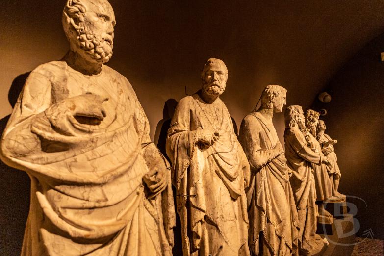 Siena | Facciatone - Mamorskulpturen von Giovanni Pisano