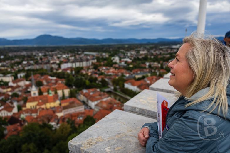 Slowenien/Ljubljana | Laibacher Schloss - Jeannette auf dem Aussichtsturm