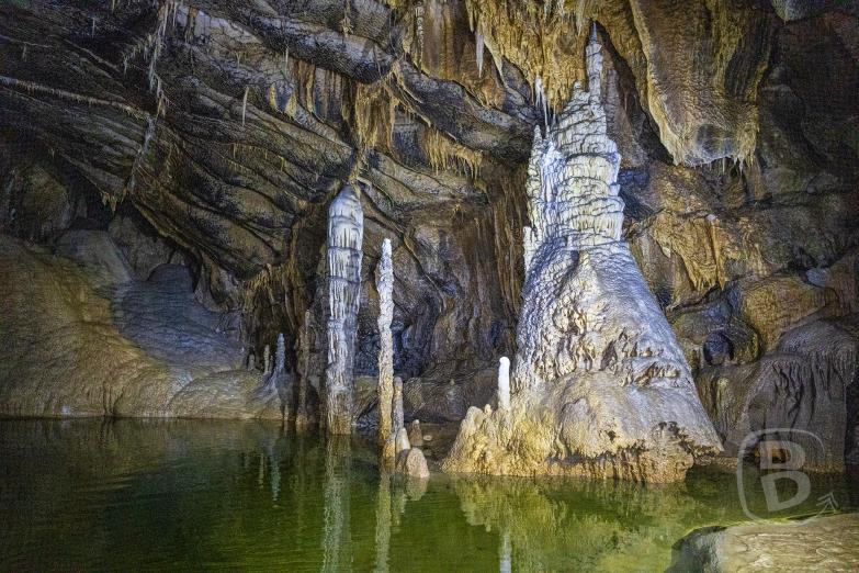 Slowenien/Križna jama | Stalagmiten