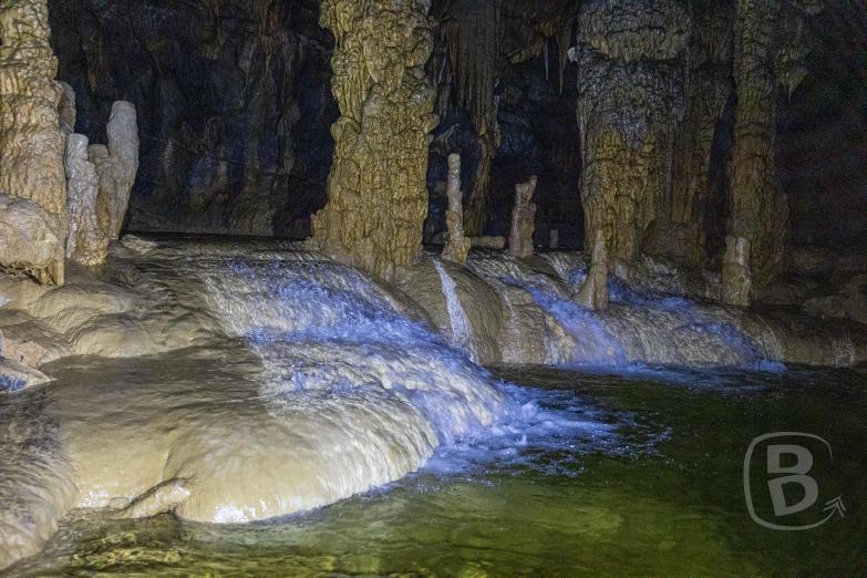 Slowenien/Križna jama | Wasserfall