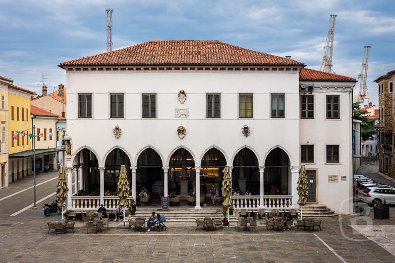 Slowenien/Koper | Loggia-Palast