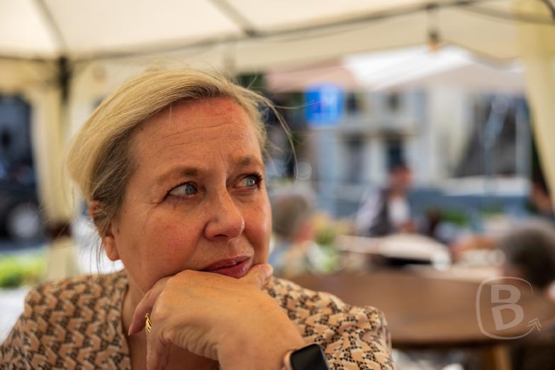 Slowenien/Kanal | Jeannette am Kaffee Fontana Kanal ob Soci