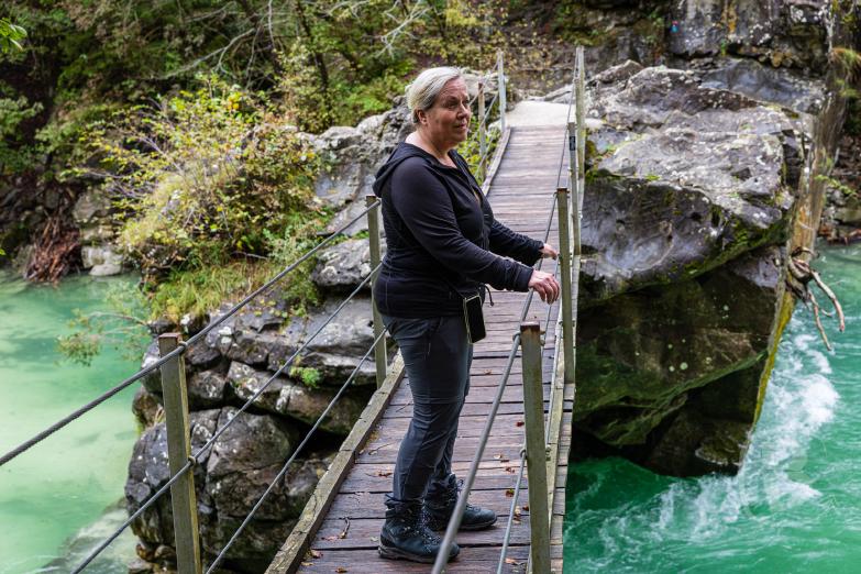 Slowenien/Bovec | Jeannette auf der Hängebrücke