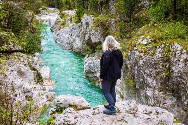 Slowenien/Bovec | Jeannette an den großen Soča-Tröge