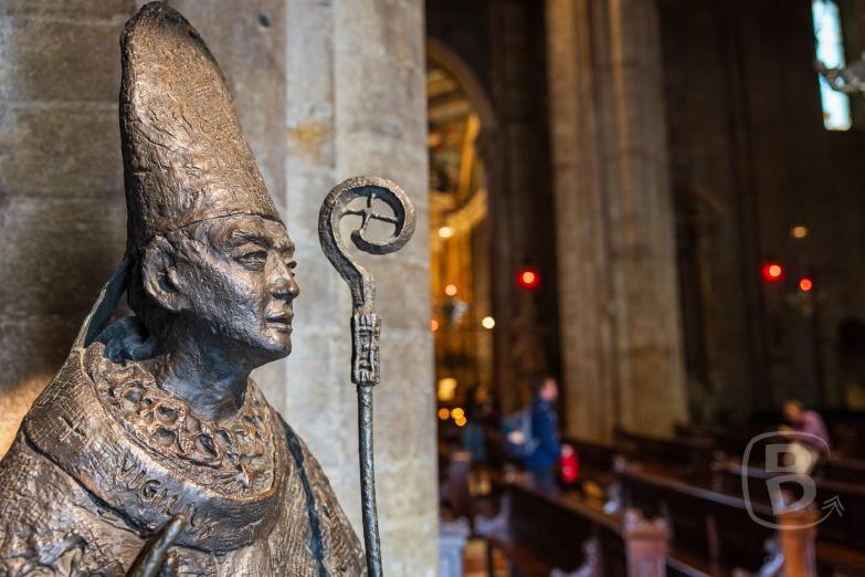 Italien/Trient | Bronze Statue von San Vigilio, Patron von Trient im Dom