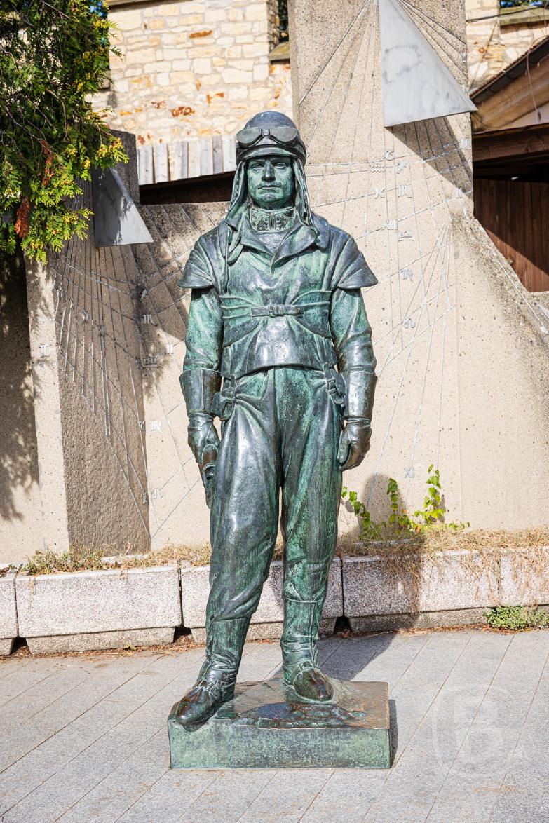 Tschechien/Petin Park | Statue des Astronomen Milan Rastislav Štefánik