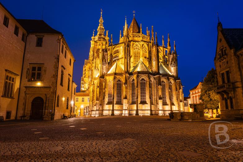 Tschechien/Prager Burg | St. Veitsdom bei Nacht