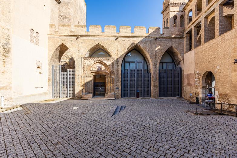 Saragossa | Palacio de la Aljafería | Kirche San Martín