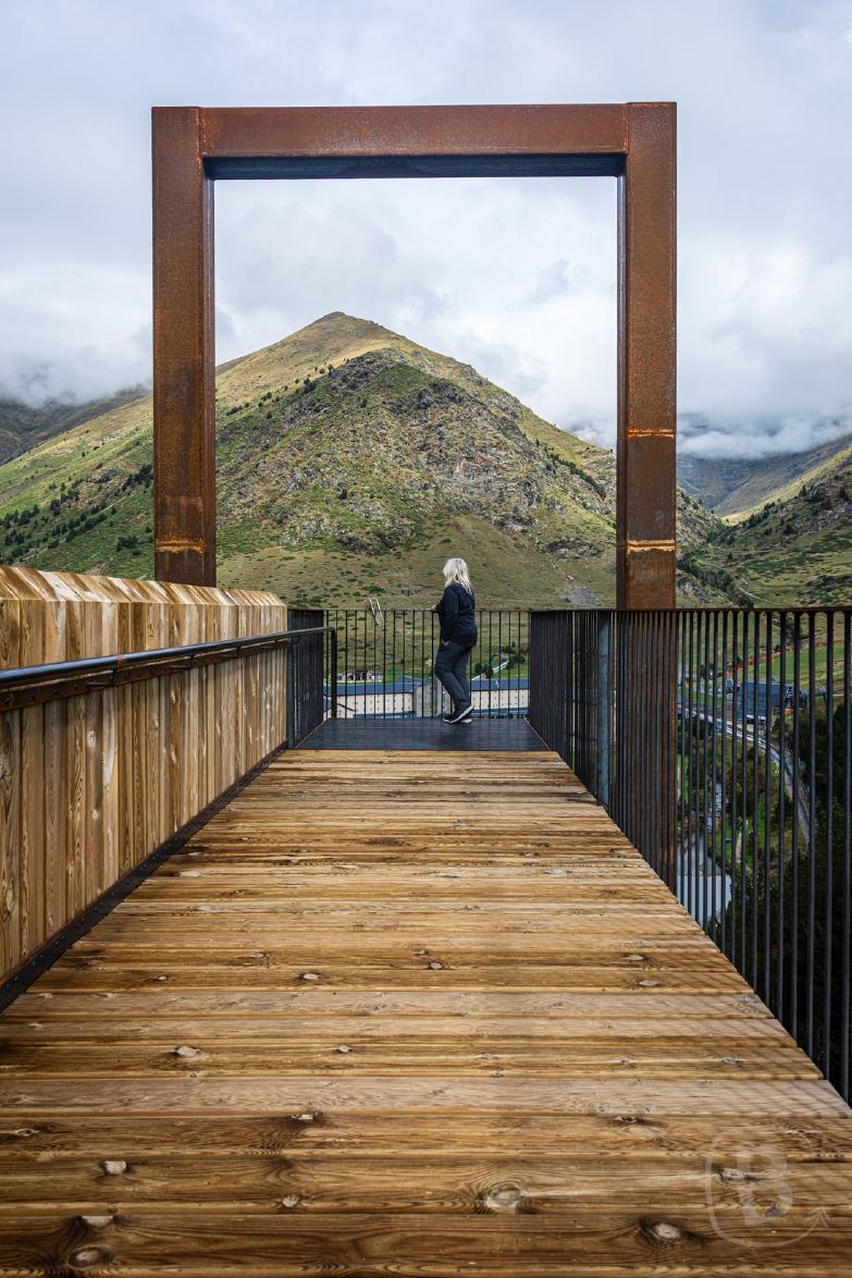 Vall de Núria | Jeannette am Aussichtspunkt