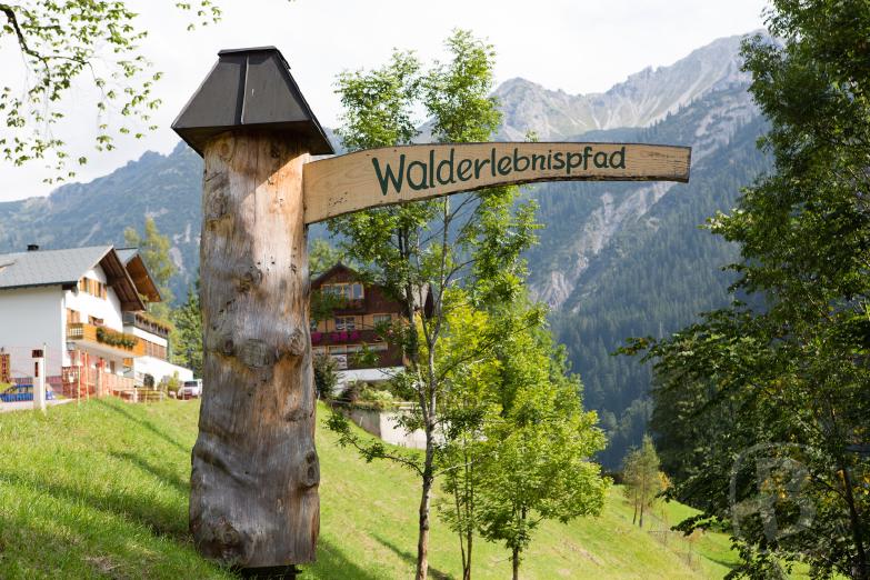 Marul | Eingang zum Walderlebnispfad