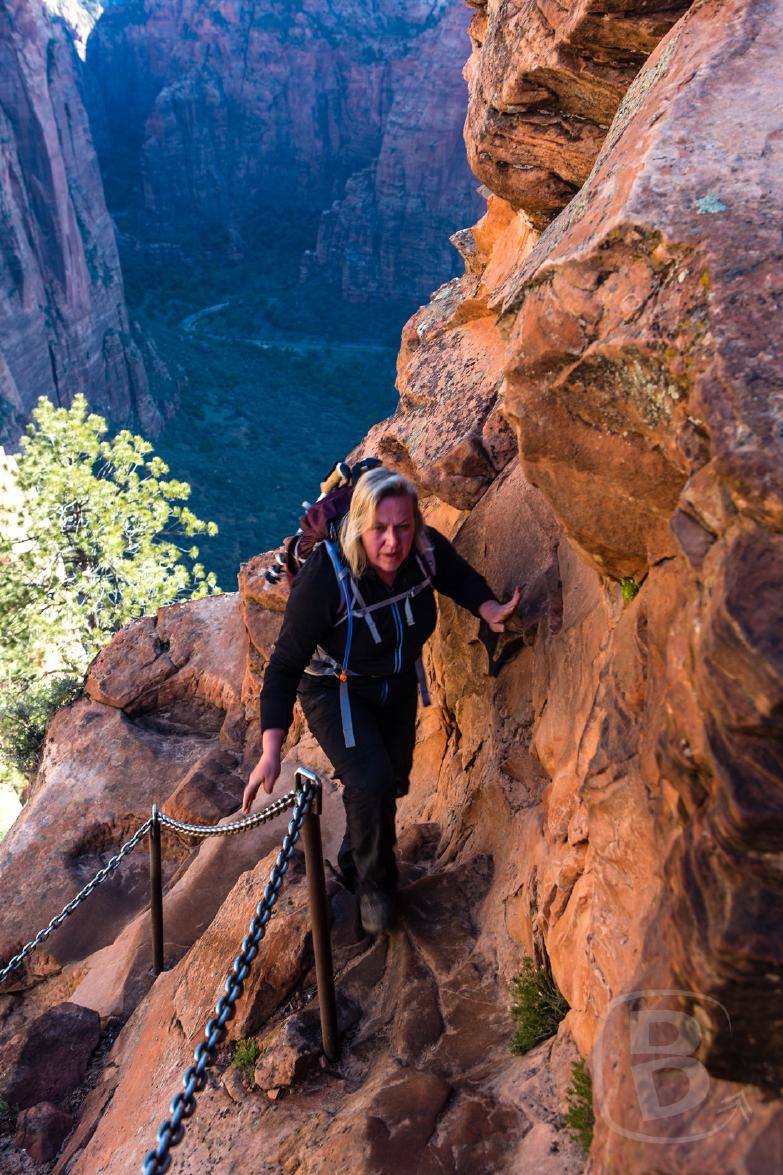 Zion National Park | Jeannette beim Aufstieg Richtung Angels Landing