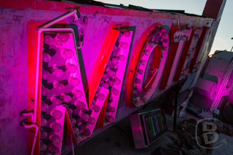 Las Vegas | Leuchtschild Motel im Neon Museum