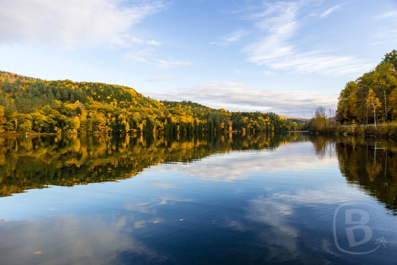Plymouth | Fall Foliage am Amherst Lake