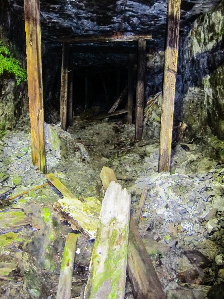 Niagara Falls | Tunnel hinter dem Kanadischen Fall