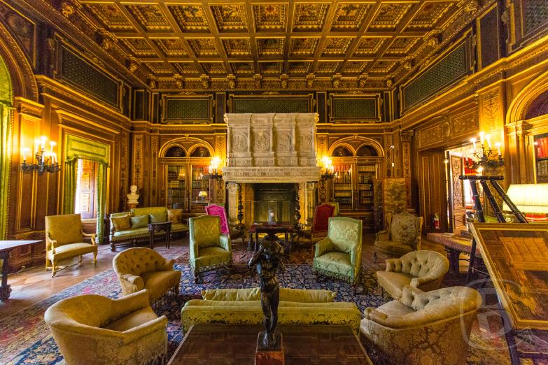Newport / The Breakers | Die Bibliothek