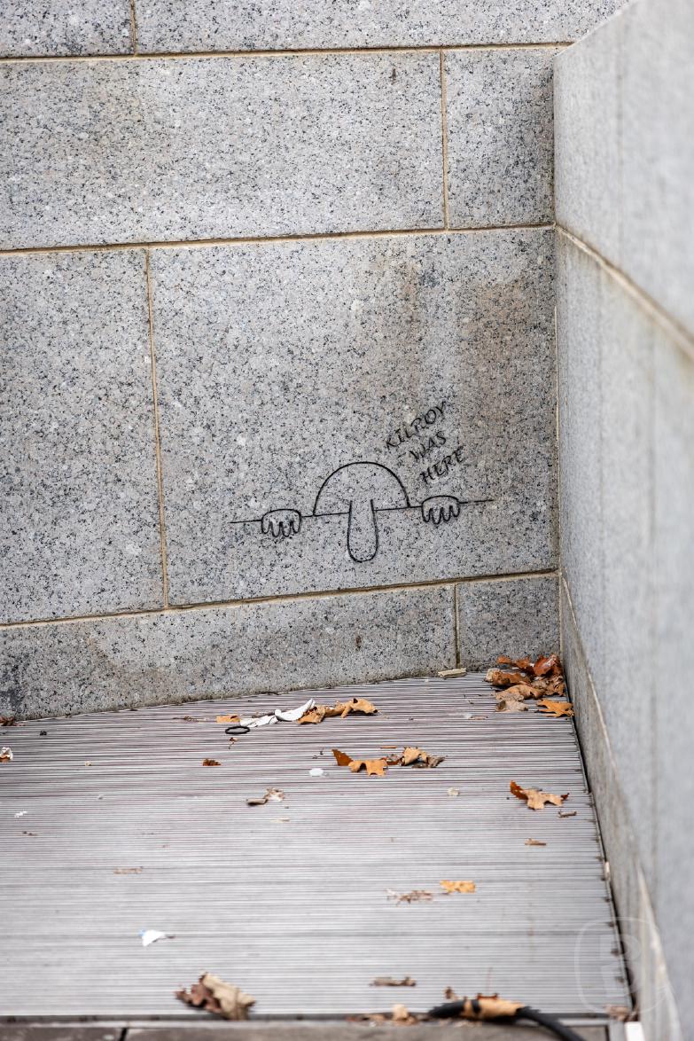 Washington DC | National World War II Memorial - Killroy was here